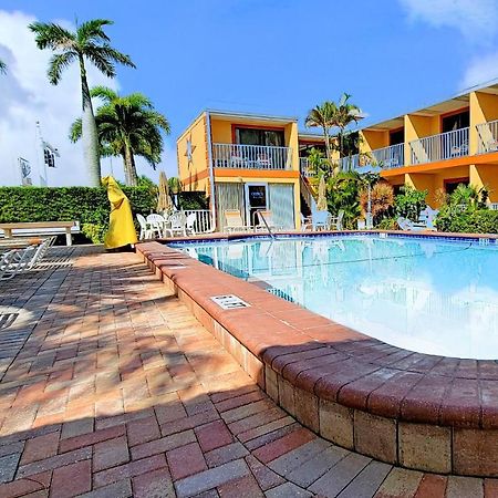 Satellite Motel セント・ピート・ビーチ エクステリア 写真